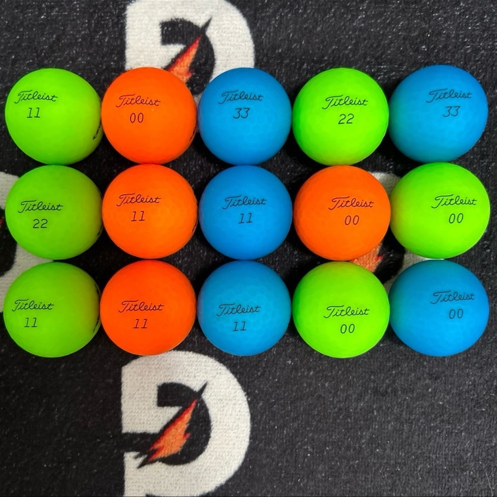 “BIG” Dozen(15) Titleist Velocity Golf Balls in Mint Condition.